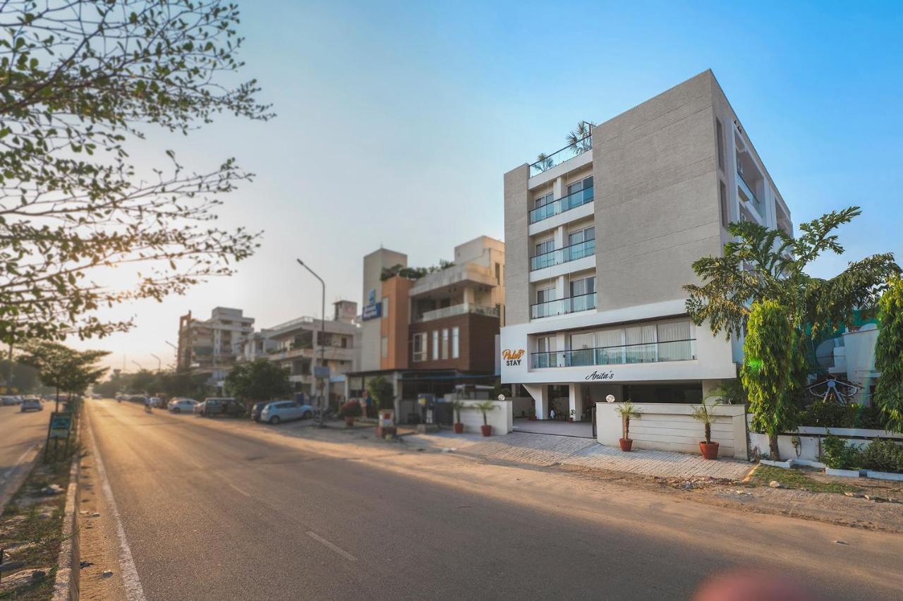 Palm Stay - Studios & Rooms Jaipur Buitenkant foto